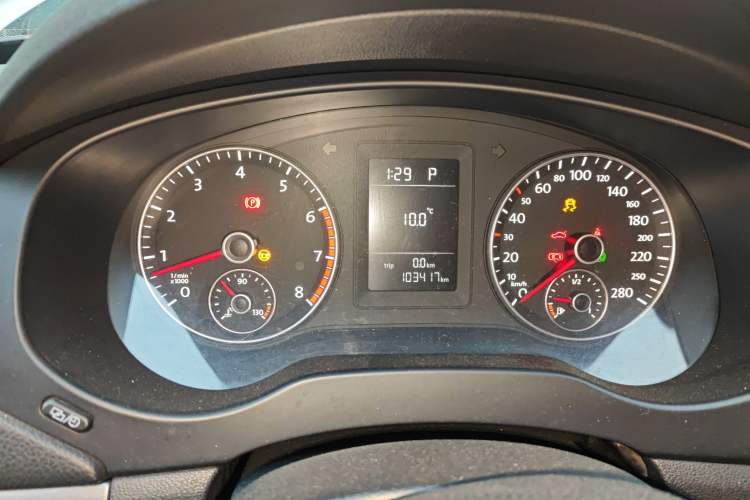 Used Volkswagen Sagitar 2012 1.4TSI Automatic Fashion Edition Instrument Cluster