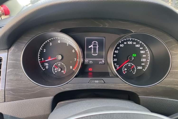 Used Volkswagen Golf Sportsvan 2016 230TSI Automatic Luxury Version Instrument Cluster