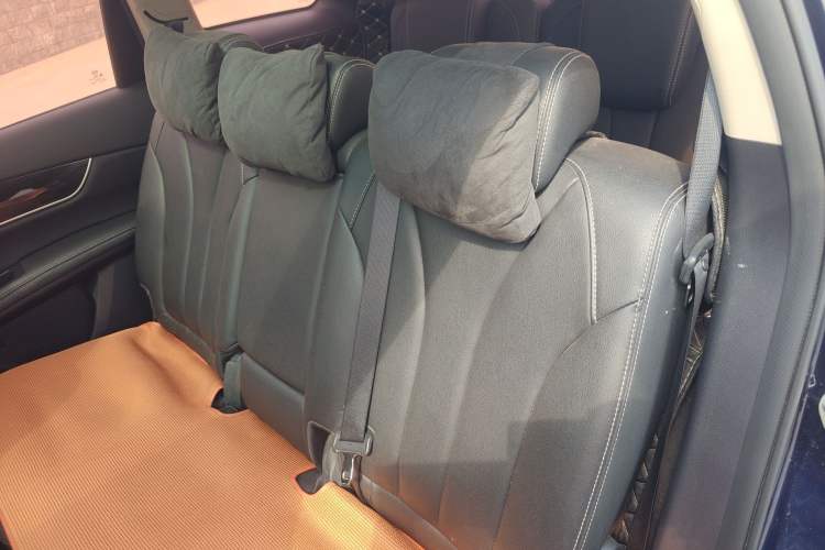 Used BYD Song MAX 2017 1.5T Automatic Smart Connect Prestige 7-Seater Left Rear Seat