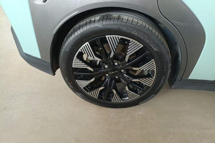 Used AION Y 2022 70 Tech Edition Lithium Iron Phosphate
