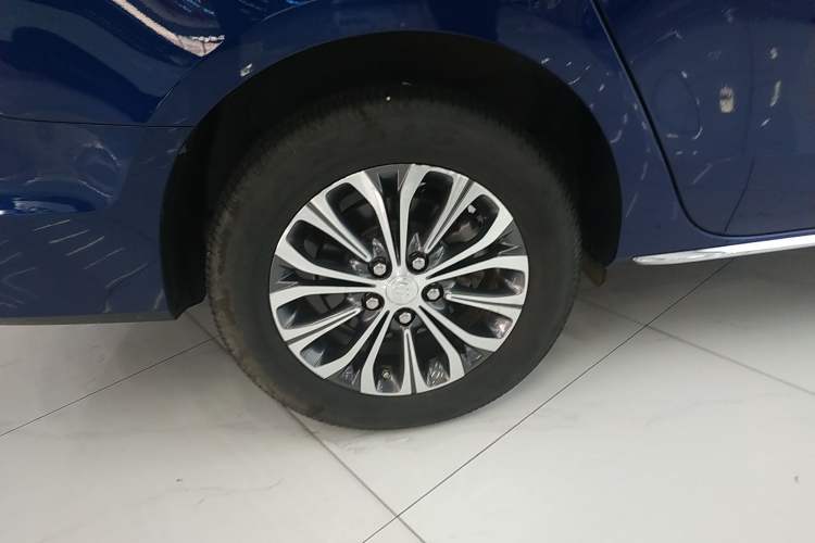 Used Buick GL8 2023 Land Executive Class 652T Luxury Model