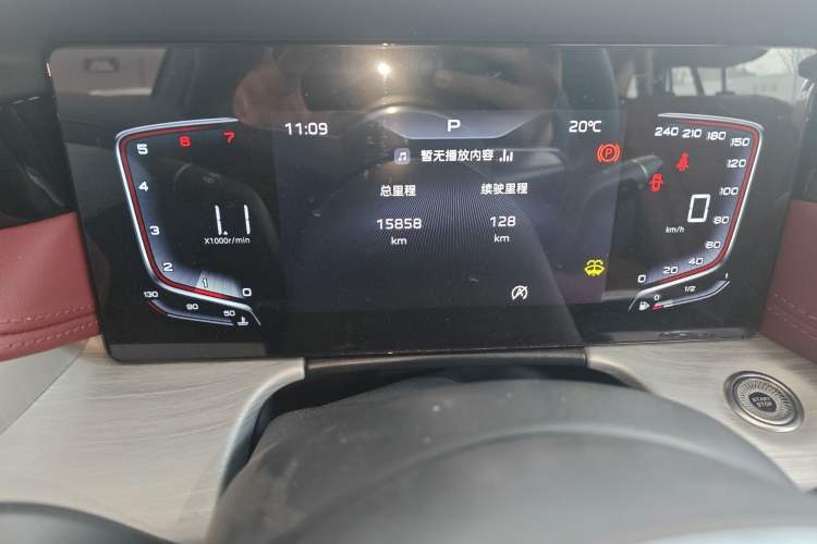 Used Hongqi H5 2025 1.5T DCT Qiyun 500 000th Unit Commemorative Edition Odometer Close Up