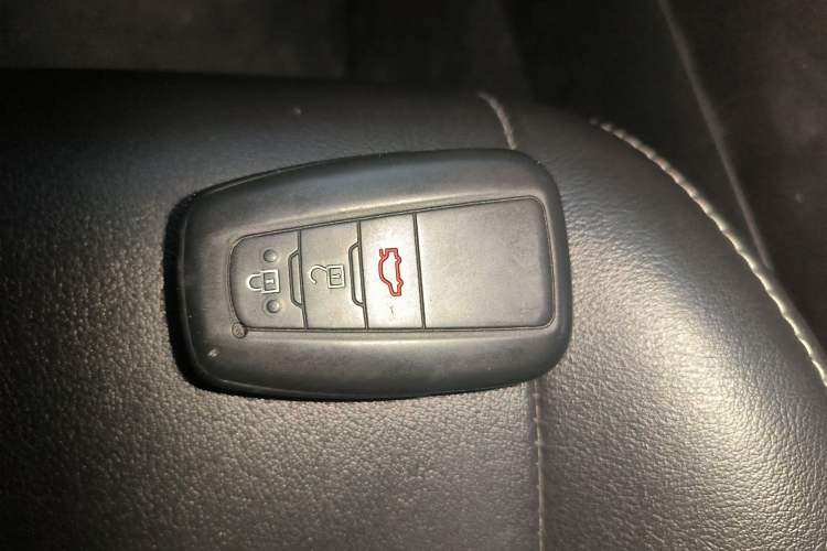 Used Toyota Levin 2019 185T CVT Sport Edition China VI Standard Vehicle Key
