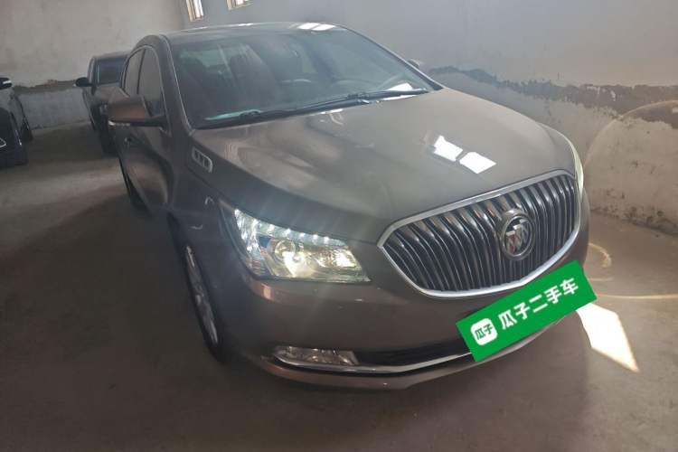 Used Buick LaCrosse 2013 2.4L SIDI Leading Comfort Version Front Right 45 Deg