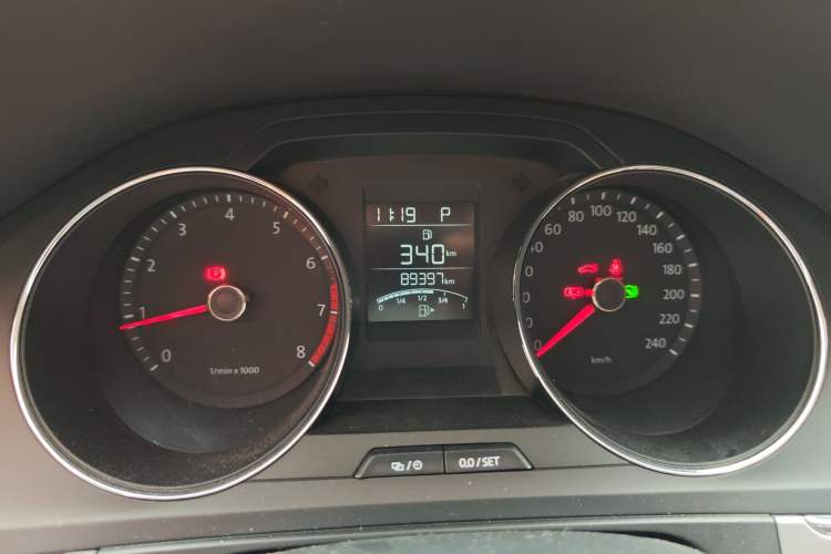 Used Volkswagen Bora 2014 1.6L Automatic Fashion Model Instrument Cluster