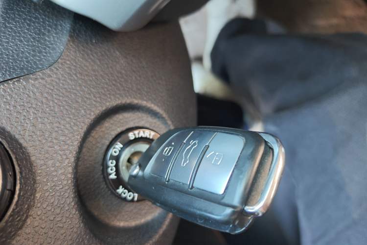 Used JAC Group Refine S3 2014 1.5L Manual Luxury Model