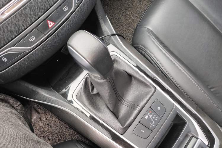 Used Peugeot 408 2016 1.6T Automatic Luxury Edition