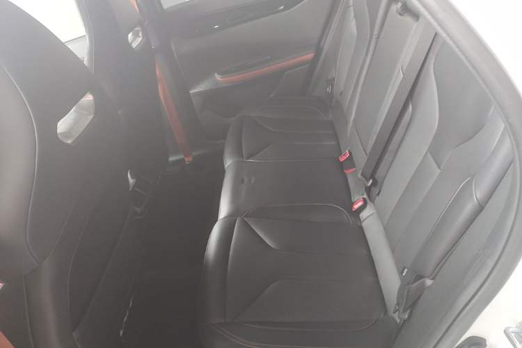 Used CHANGAN UNI-V 2023 1.5T Prestige Model

