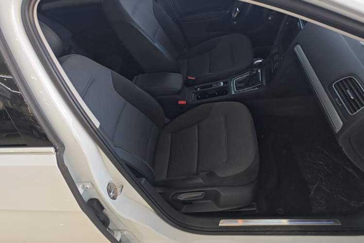 Used Volkswagen Golf Pure Electric 2020 Chari
