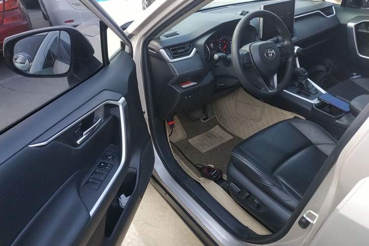 Used Toyota Wildlander 2020 2.0L CVT Two-Wheel Drive Luxury Edition