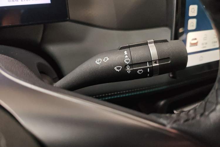 Used BYD Qin PLUS 2025 EV Smart Drive Version 510KM Beyond Model Gear Lever