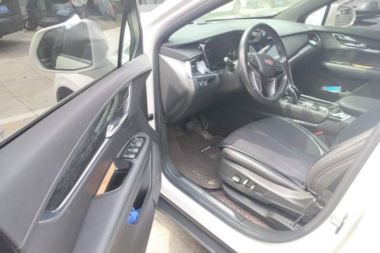 Used Cadillac XT5 2020 Revised Version 28T Luxury Edition Driver Seat