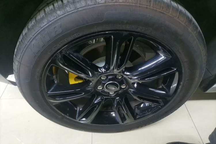 Used Land Rover Range Rover Velar 2023 250 PS Ebony Black Limited Edition