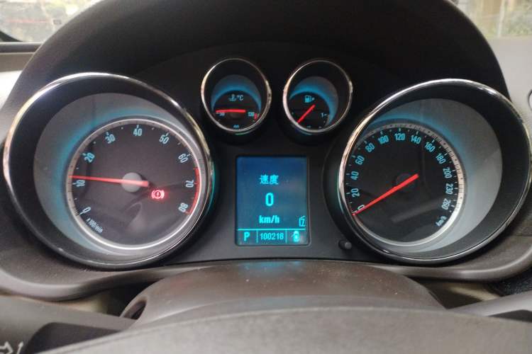 Used Buick Regal 2010 2.0L Expo Edition Instrument Cluster