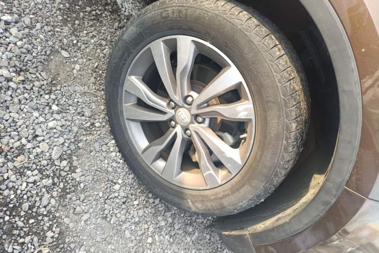 Used Geely Auto Emgrand X7 Sport 2016 1.8TD Automatic ZhiZun Version
