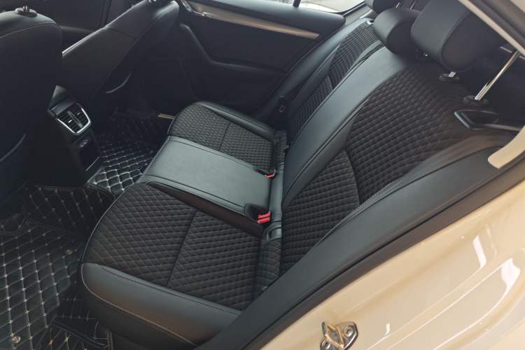 Used Skoda Octavia 2019 1.5L Automatic Luxury Edition Left Rear Seat