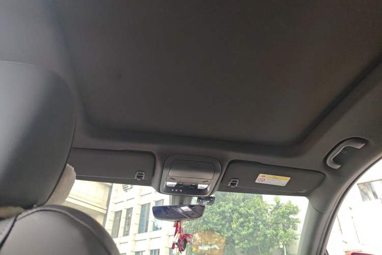 Used Cadillac XT4 2021 28T Two-Wheel Drive Leading Version
