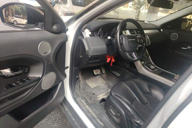 Used Land Rover Range Evoque 2014 2.0T 5-Door Ignite Edition Driver Seat