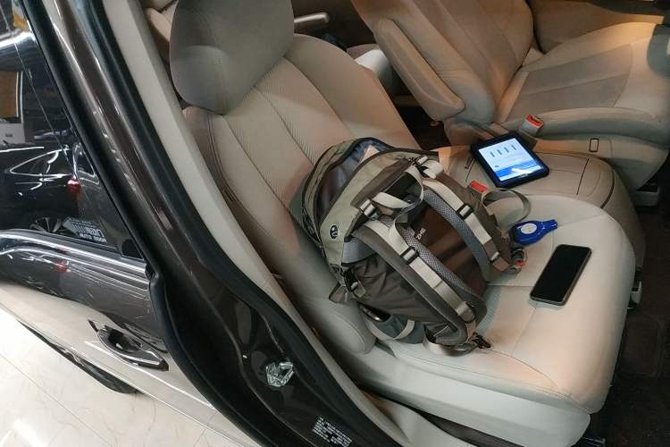 Used Buick GL8 2023 Land Executive Class Smart Enjoyment Model