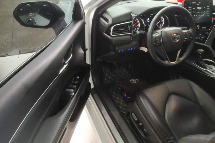 Used Toyota Camry 2021 2.0G Luxury Edition Driver Seat