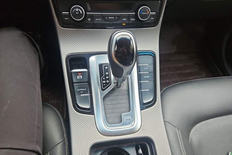 Used Geely Auto Emgrand GS 2017 Elegant Edition 1.3T Automatic Smart Connectivity Model