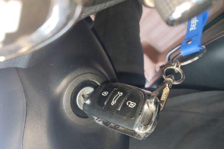 Used Kia K2 2015 Sedan 1.4L Automatic GLS Vehicle Key