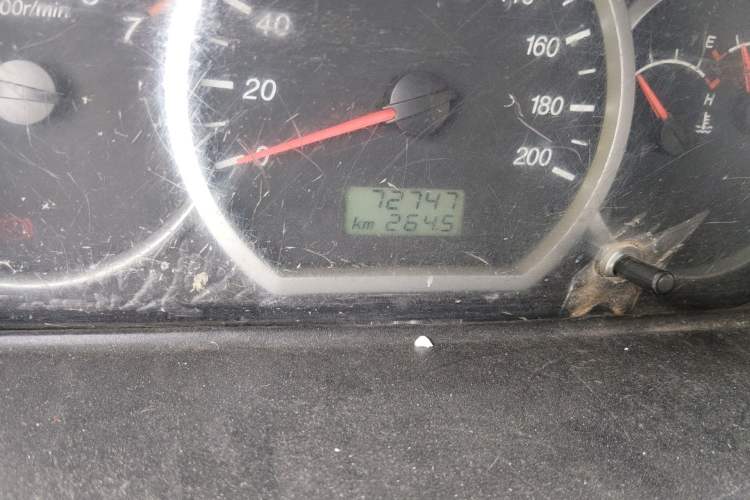 Used Wuling Hongguang 2014 1.5L Base Version Odometer Close Up