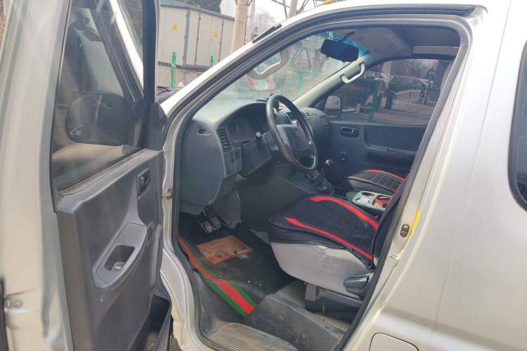 Used Jinbei Express 2017 2.0L Standard Version V19