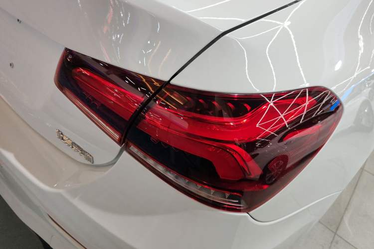 Used Mercedes-Benz A-Class 2021 A 200 L Sport Sedan Fashion Model
