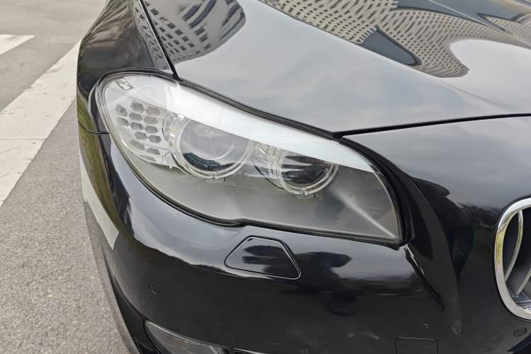 Used BMW 5 Series 2013 530Li Leading Model