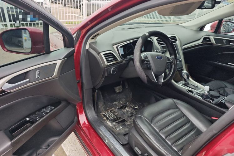 Used Ford Mondeo 2013 2.0L GTDi 200 Fashion Edition Driver Seat