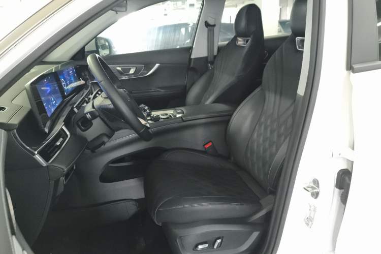 Used Chery Tiggo 7 PLUS 2023 Facelift 1.6 TGDI DCT Luxury Model Left Front Seat