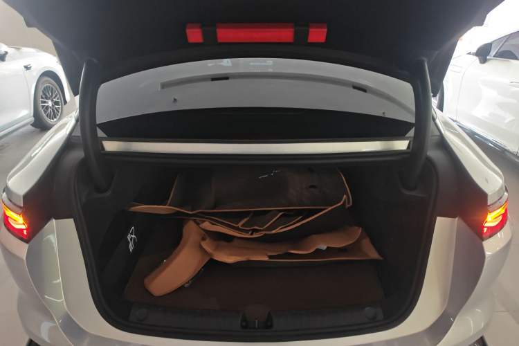 Used BYD Han L 2025 EV Four-Wheel Drive LiDAR Flagship Model