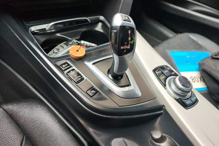 Used BMW 3 Series 2016 320Li Fashion Model
