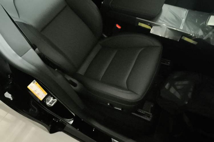 Used Tesla Model Y 2026 Rear-Drive Model
