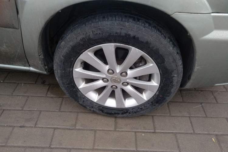 Used Buick GL8 2011 2.4L LT Executive Edition