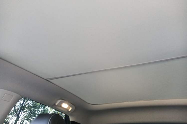 Used Venucia V 2023 260T Idol Edition Pro