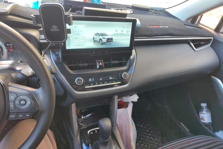 Used Toyota Corolla Cross 2024 2.0L Smart Electric Hybrid Dual-Engine Pioneer Edition
