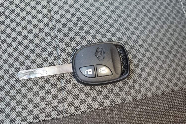 Used Chana Ounuo S 2025 1.5L Deluxe Edition Dual-Steaming Air-Conditioned Passenger Vehicle JL473QG 5 Seats
