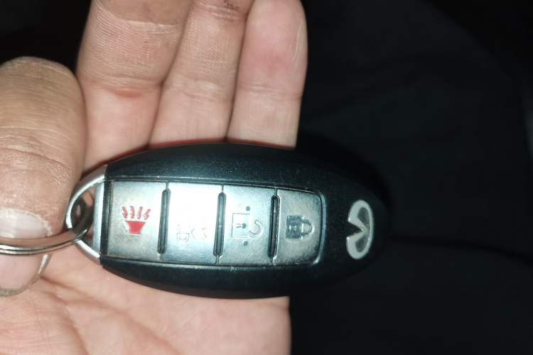 Used Infiniti Q70 2015 Q70L 2.5L Elite Edition Vehicle Key