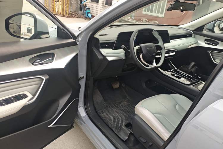 Used Venucia V DD-i 2023 110 km iE Version
