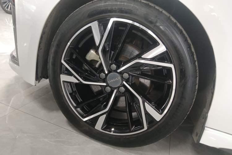 Used Lynk & Co 03 2023 1.5TD DCT JingPro Left Front Wheel Hub