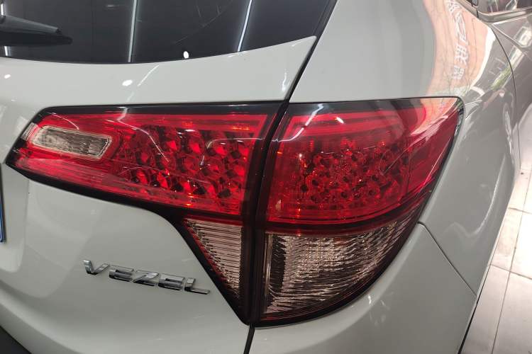 Used Honda Vezel 2015 1.8L CVT 2WD Elite Model