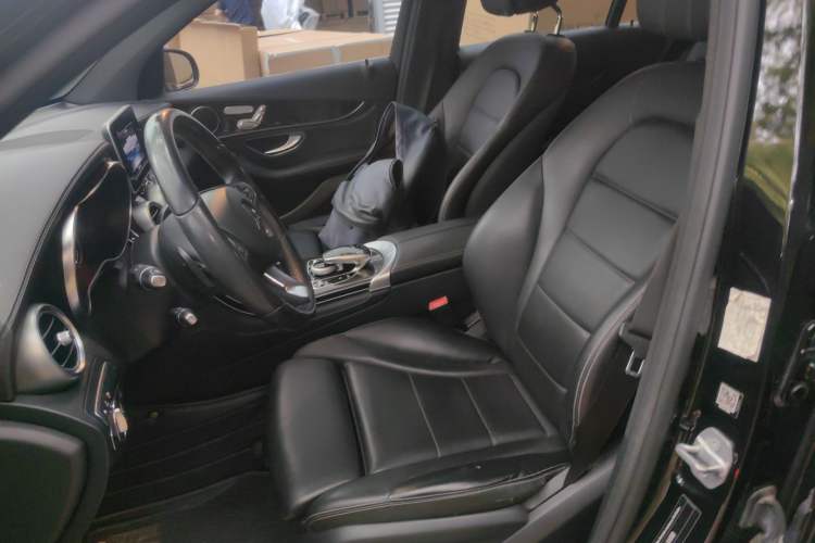 Used Mercedes-Benz GLC 2017 GLC 260 4MATIC Luxury Model