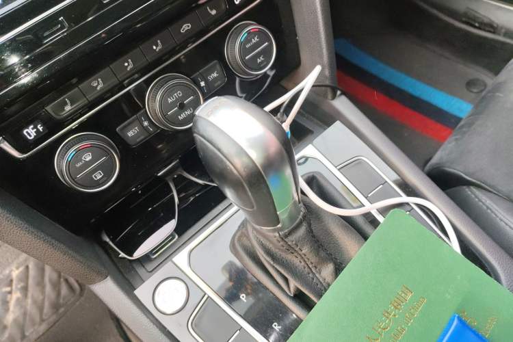 Used Volkswagen Magotan 2017 330TSI DSG Luxury Model Gear Lever