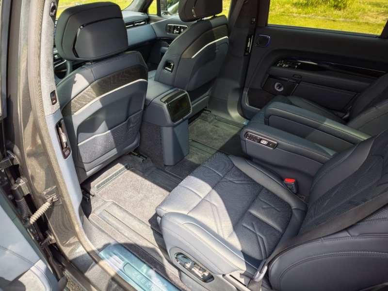Used Zeekr 9X 2025 Ultra Edition 70kWh — 16