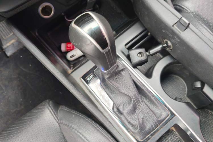 Used Hyundai Tucson 2015 1.6T Dual-Clutch Two-Wheel-Drive Smart Model Gear Lever