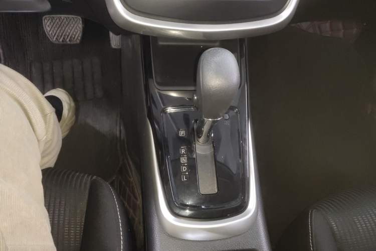 Used Nissan Tiida 2019 1.6L CVT Cool Dynamic Version China V Standard