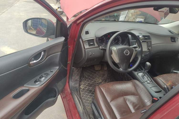 Used Nissan Tiida 2011 1.6L CVT Smart Version