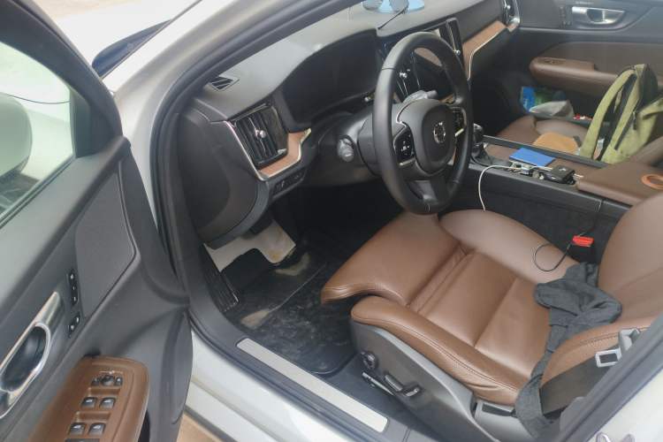 Used Volvo S60 2021 T4 Zhiyuan Luxury Edition